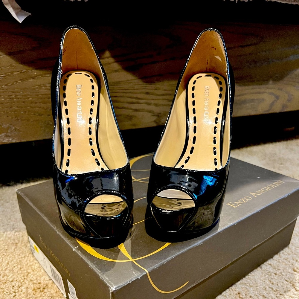 Enzo Angiolini Tanen Black Patent Platform Peeptoe